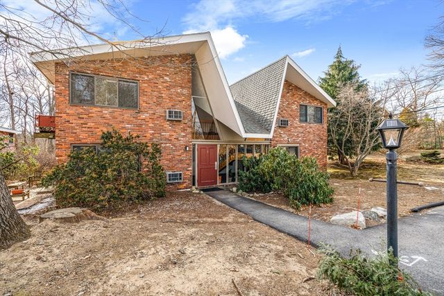 11 Ridge Rd 3, Lincoln, MA 01773
