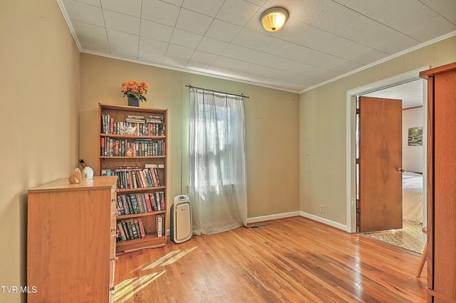 1011 Johnson Avenue, Johnson City, TN 37604