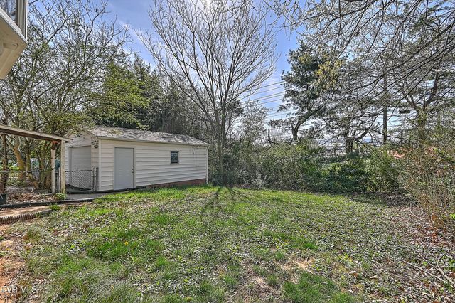 1011 Johnson Avenue, Johnson City, TN 37604