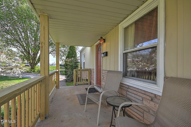 1011 Johnson Avenue, Johnson City, TN 37604