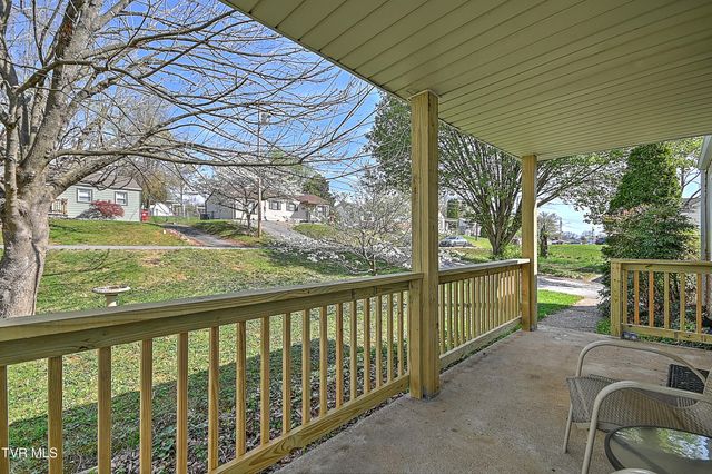 1011 Johnson Avenue, Johnson City, TN 37604