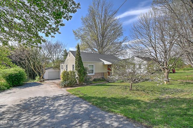 1011 Johnson Avenue, Johnson City, TN 37604