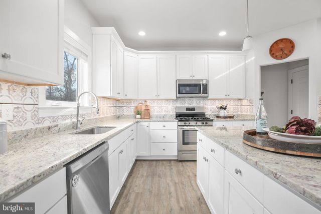 6710 GINSENG LN, King George, VA 22485