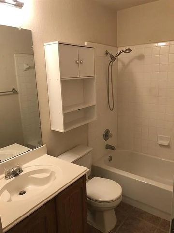 1800 BRIARTON N LN N, Round Rock, TX 78665