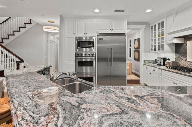 861 B Avenue, Coronado, CA 92118