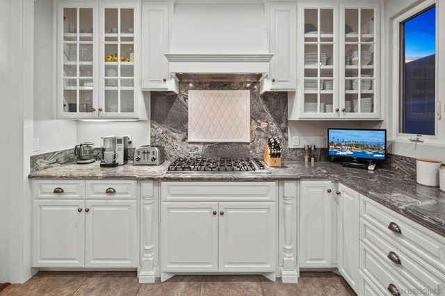 861 B Avenue, Coronado, CA 92118