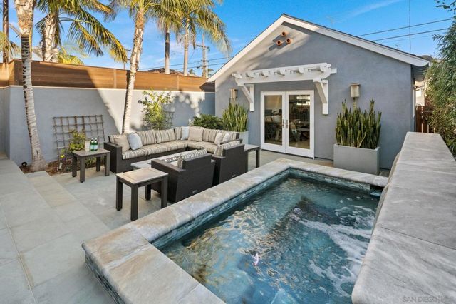 861 B Avenue, Coronado, CA 92118