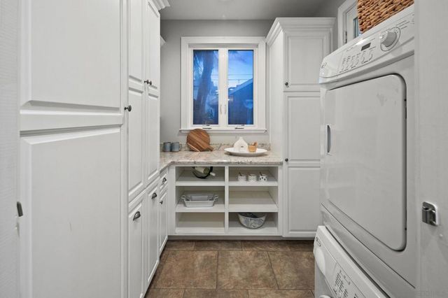 861 B Avenue, Coronado, CA 92118