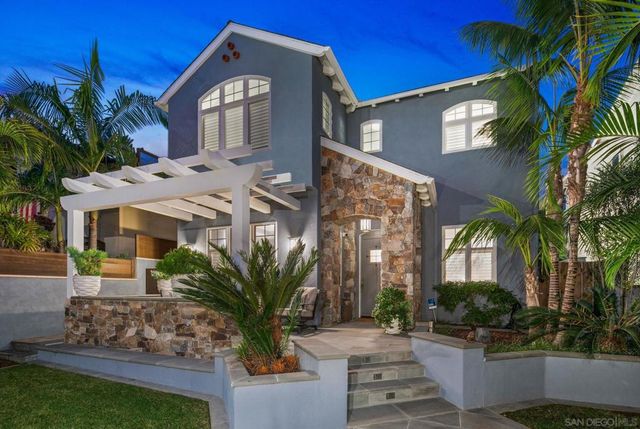 861 B Avenue, Coronado, CA 92118