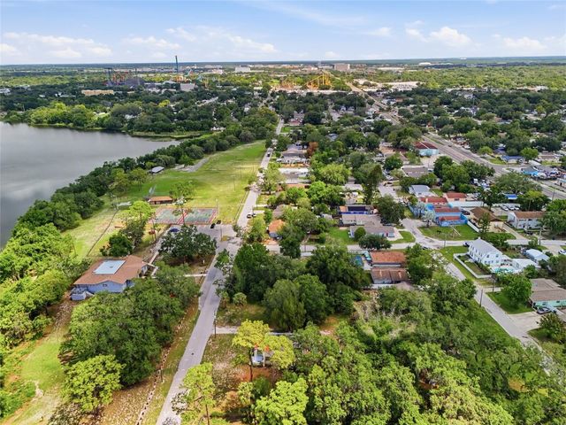 8115 N 37TH STREET, Tampa, FL 33604