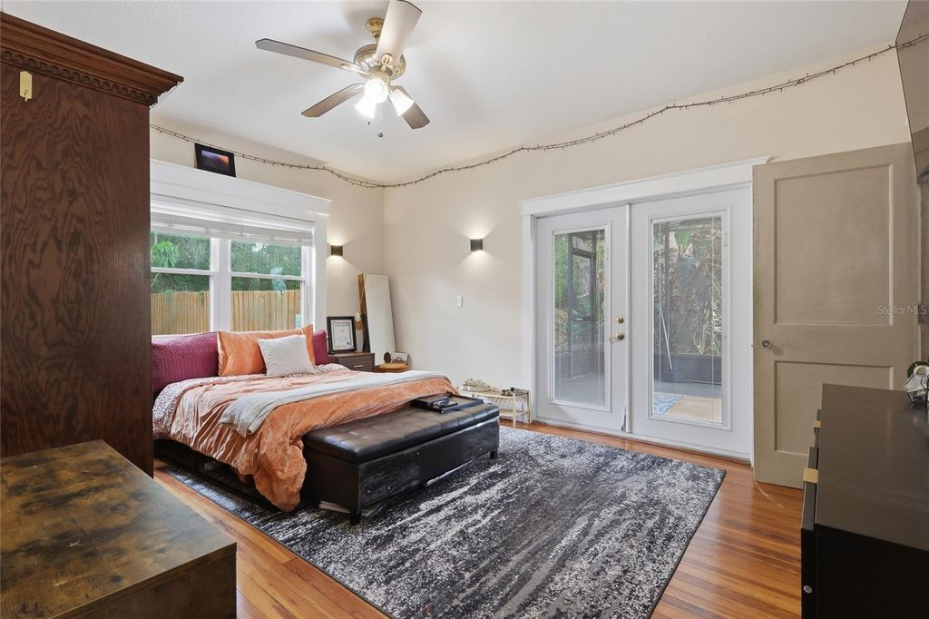 Image 17 of property listing at 8115 N 37TH STREET, Tampa, FL 33604