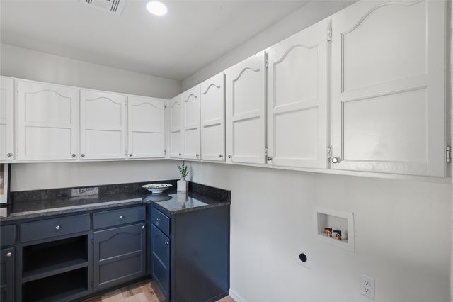 4836 S 29th West Avenue, Tulsa, OK 74107