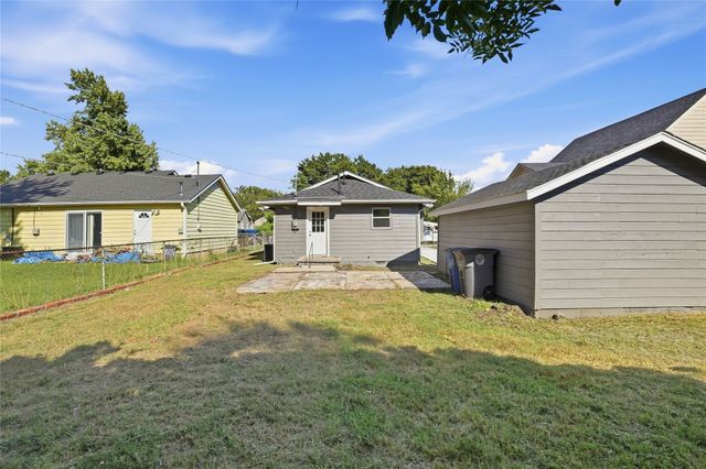 4836 S 29th West Avenue, Tulsa, OK 74107
