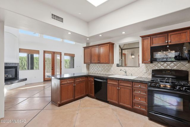 3753 N Placita Vergel, Tucson, AZ 85719