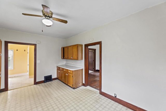 29 Locust STREET, Oconomowoc, WI 53066