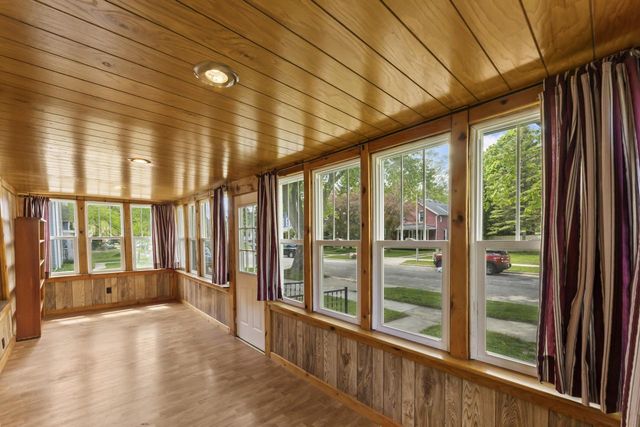 29 Locust STREET, Oconomowoc, WI 53066