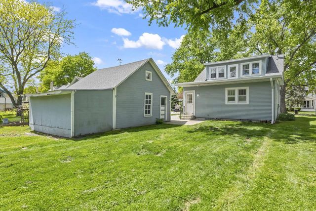 29 Locust STREET, Oconomowoc, WI 53066