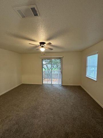 122 SE Scottwood Drive, Fort Walton Beach, FL 32548