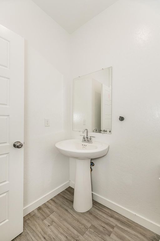 Image 16 of property listing at 2844 N Vahe Avenue, Fresno, CA 93737