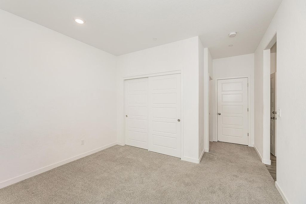 Image 25 of property listing at 2844 N Vahe Avenue, Fresno, CA 93737