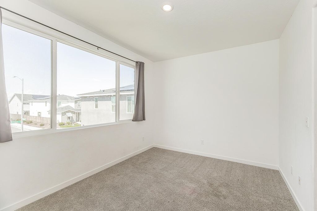 Image 36 of property listing at 2844 N Vahe Avenue, Fresno, CA 93737