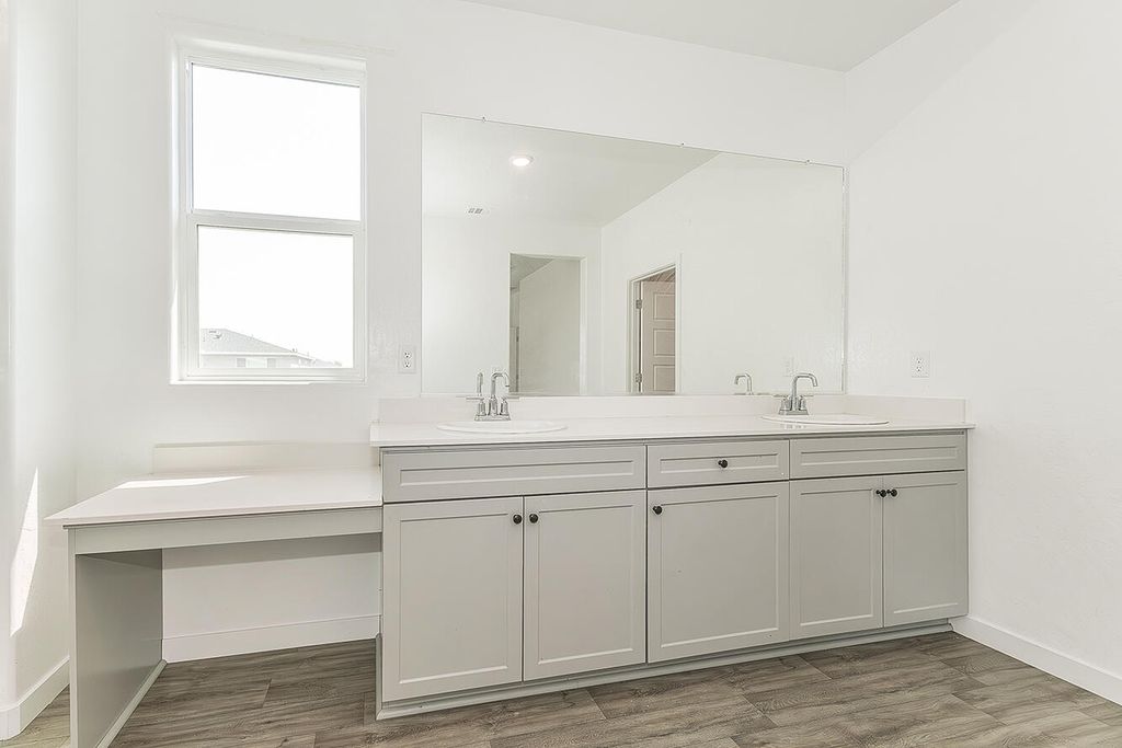 Image 39 of property listing at 2844 N Vahe Avenue, Fresno, CA 93737