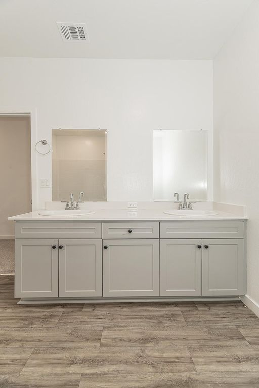 Image 45 of property listing at 2844 N Vahe Avenue, Fresno, CA 93737