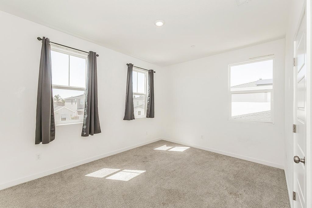 Image 50 of property listing at 2844 N Vahe Avenue, Fresno, CA 93737