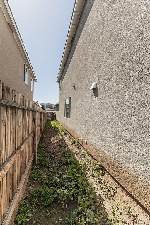 Image 59 of property listing at 2844 N Vahe Avenue, Fresno, CA 93737