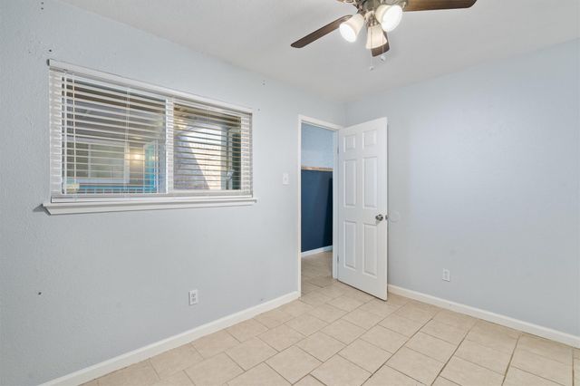 1840 Burton DR 131, Austin, TX 78741