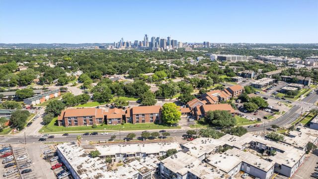 1840 Burton DR 131, Austin, TX 78741