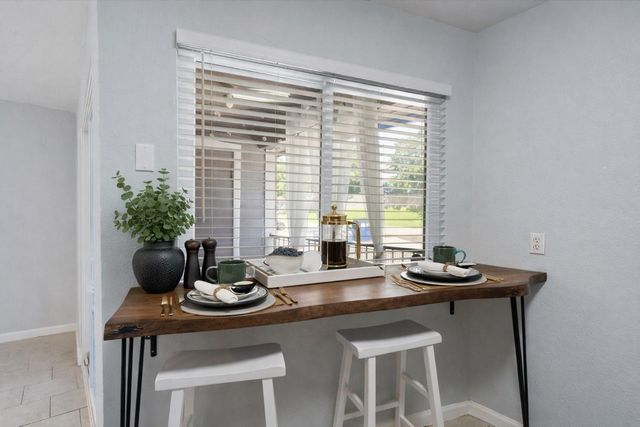 1840 Burton DR 131, Austin, TX 78741