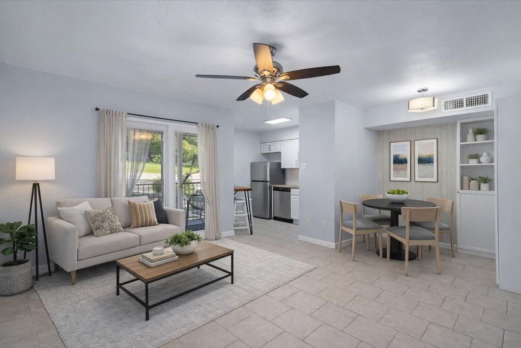 1840 Burton DR 131, Austin, TX 78741