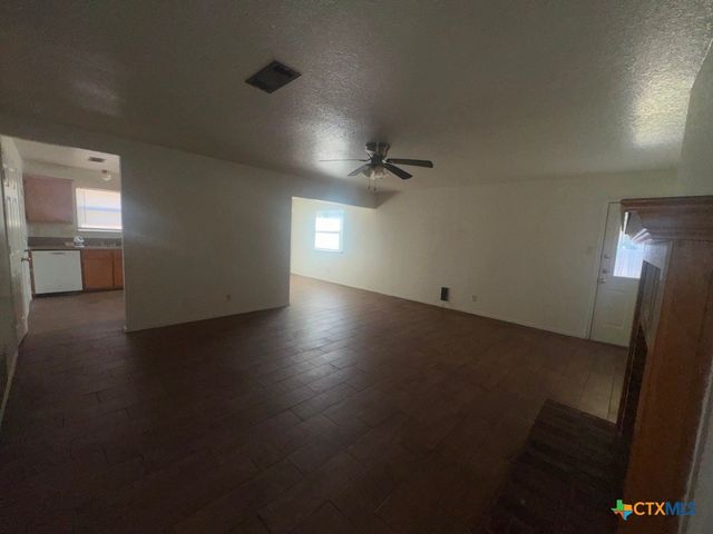 3804 Captain Drive, Killeen, TX 76549