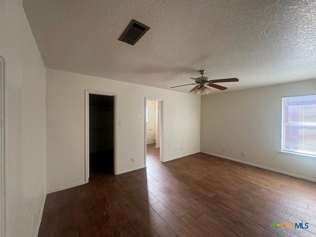 3804 Captain Drive, Killeen, TX 76549