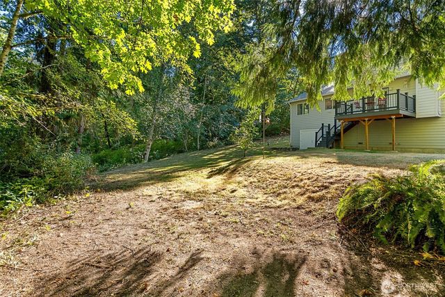 961 NE Winston Dr, Bremerton, WA 98311