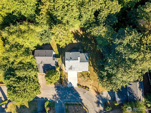 961 NE Winston Dr, Bremerton, WA 98311