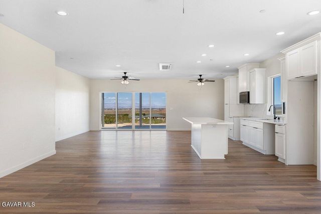 10351 Crest Road, California City, CA 93505