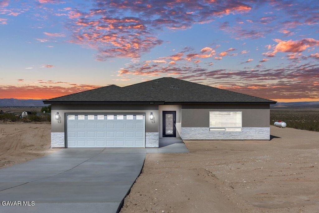 10351 Crest Road, California City, CA 93505