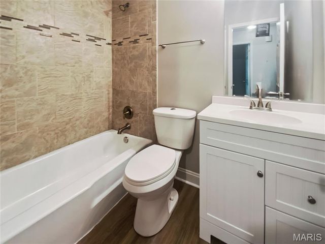 2234 Arborview Drive, Maryland Heights, MO 63043