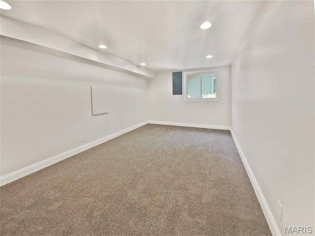 2234 Arborview Drive, Maryland Heights, MO 63043