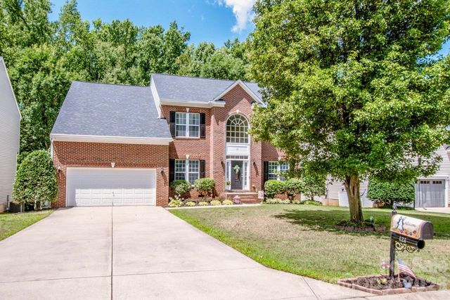 121 Crimson Orchard Drive, Mooresville, NC 28115
