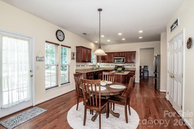 121 Crimson Orchard Drive, Mooresville, NC 28115