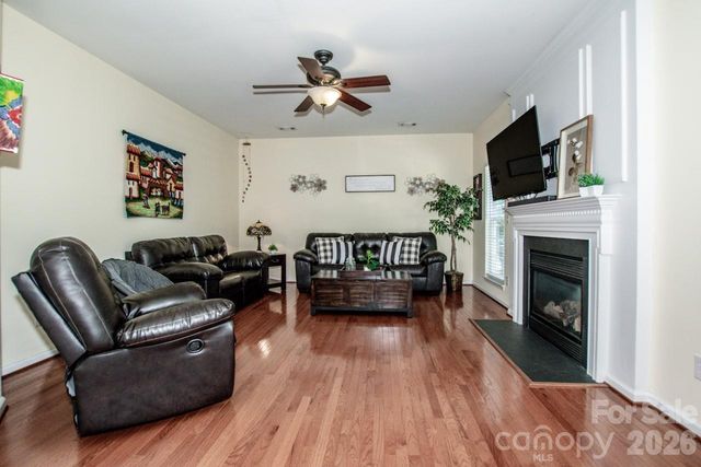 121 Crimson Orchard Drive, Mooresville, NC 28115