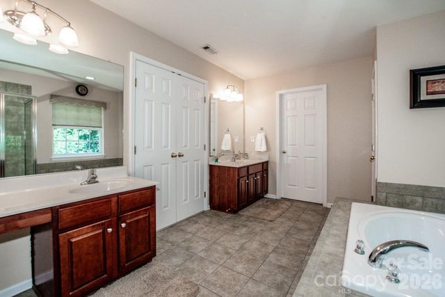 121 Crimson Orchard Drive, Mooresville, NC 28115