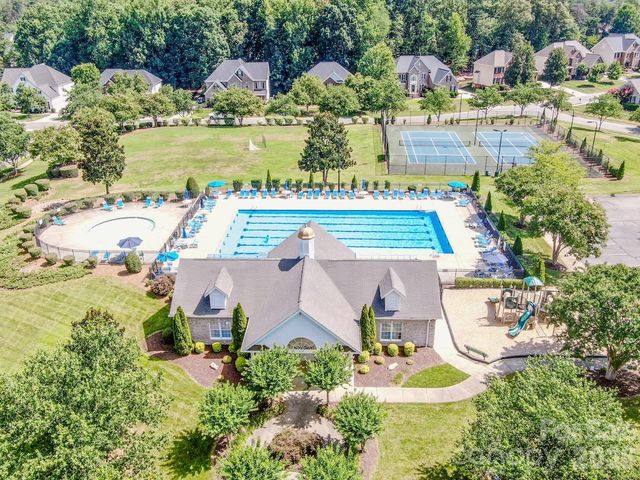 121 Crimson Orchard Drive, Mooresville, NC 28115