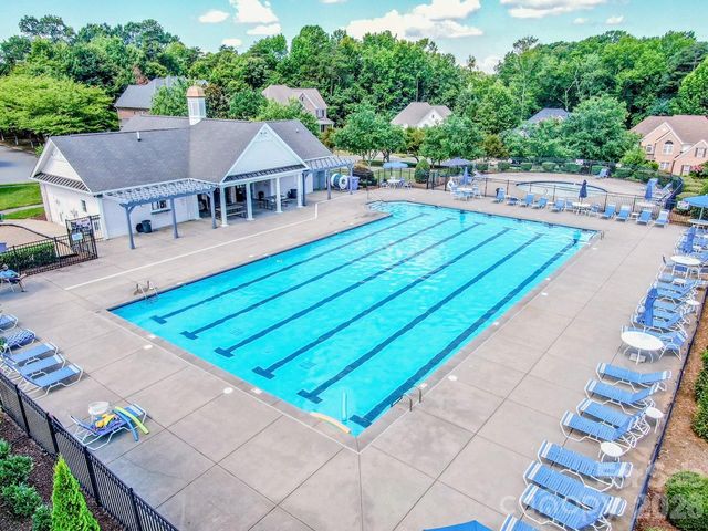 121 Crimson Orchard Drive, Mooresville, NC 28115