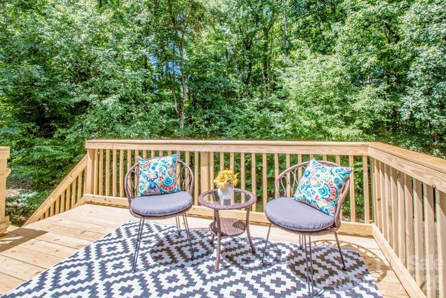 121 Crimson Orchard Drive, Mooresville, NC 28115