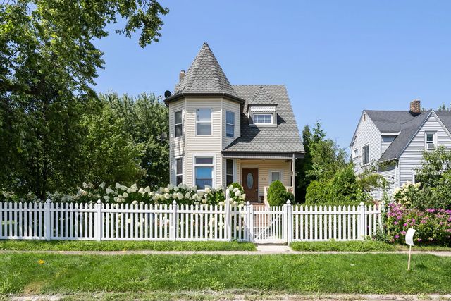 2134 Grove Avenue, North Chicago, IL 60064