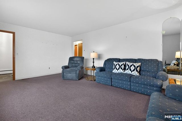 15 16th Street, Hawthorne, NJ 07506